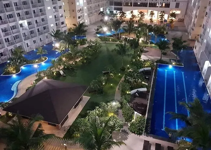 Shore D21 Shortwalk Moa Balconypoolview Apartment Manila